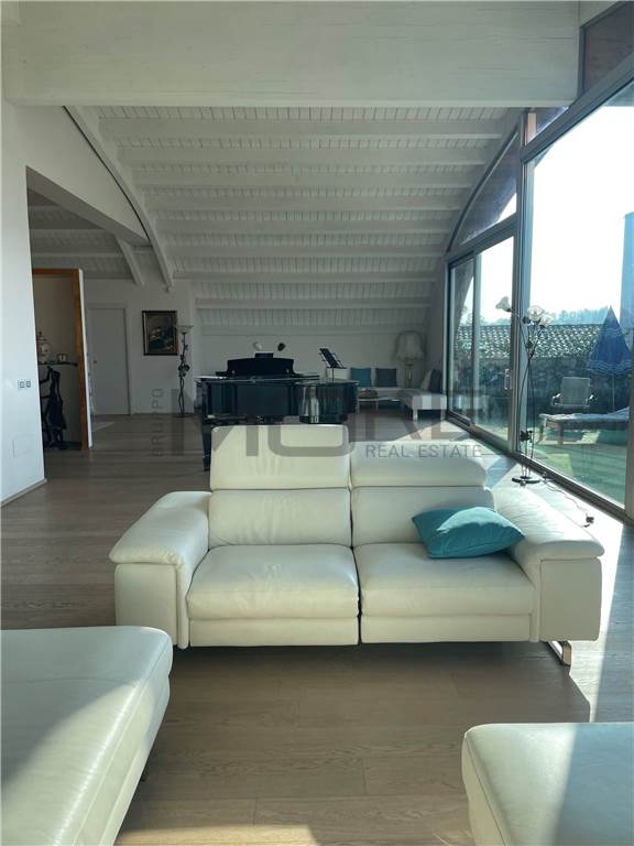 Salone