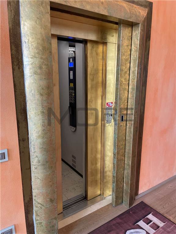 ASCENSORE ACCESSO PRIVATO
